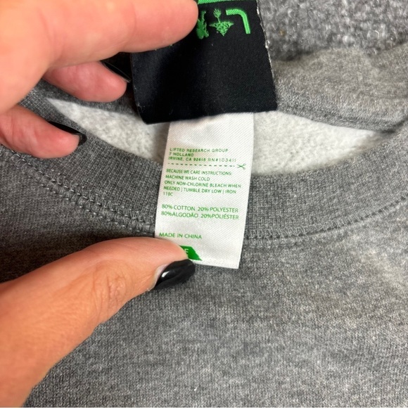 LRG LIFTED RESEARCH GROUP Grey Pullover Motherland Nightscape Sweatshirt Large - Picture 6 of 8